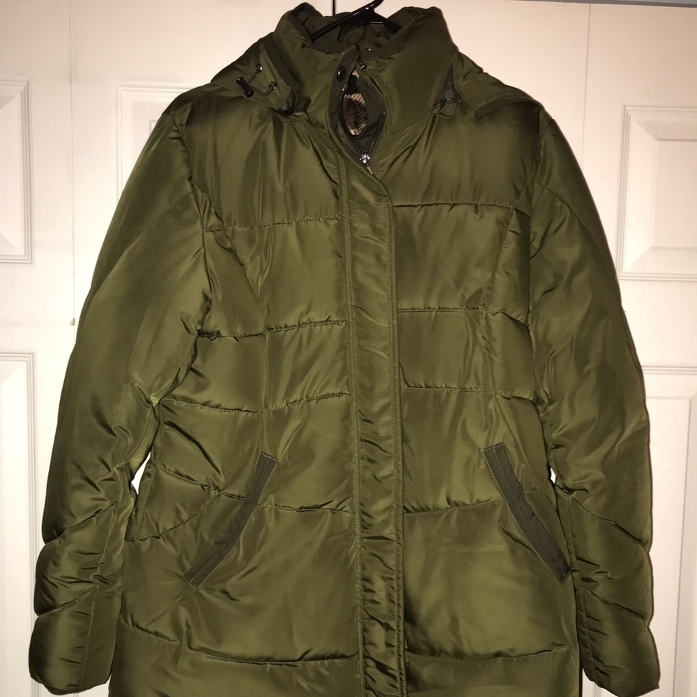 Steve Madden Women’s puffer coat - Olive / Size Lg